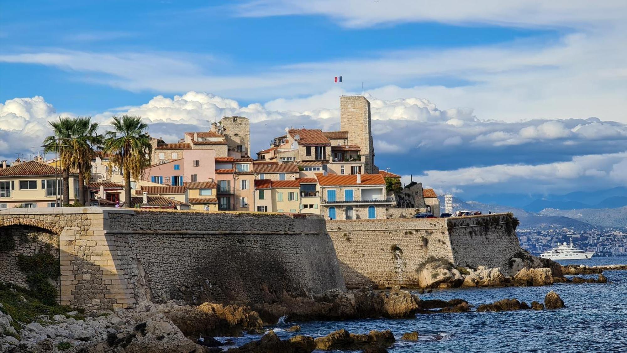 Casalionelantibes 70 Sqm Apartment With Garden And Parking Eksteriør bilde
